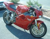 2000 Ducati 748/748 S photo